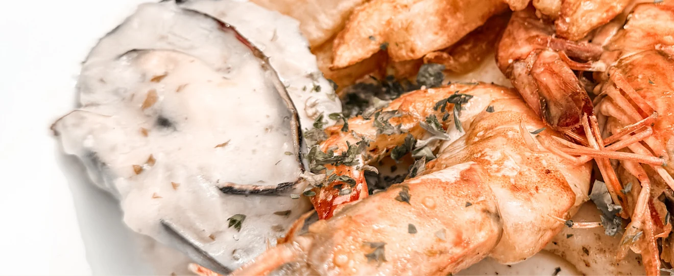 Seafood platter with prawns, oysters and lemon